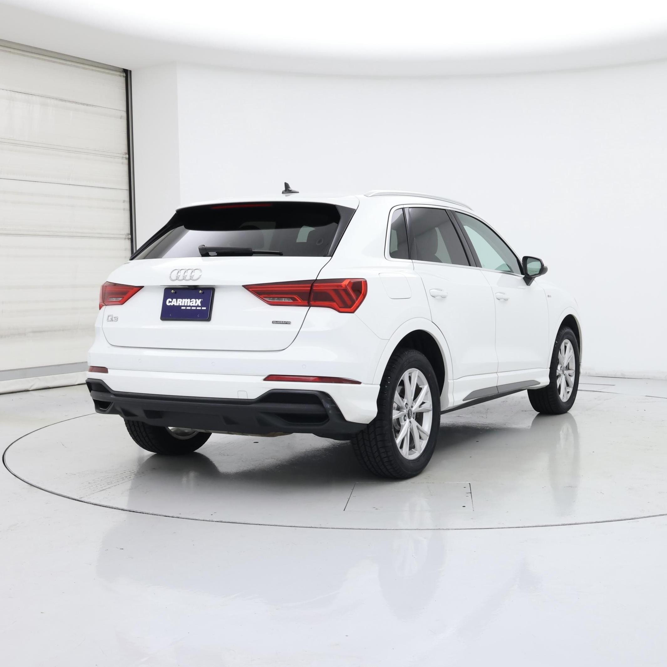 Thumbnail: 2023 Audi Q3 - 8