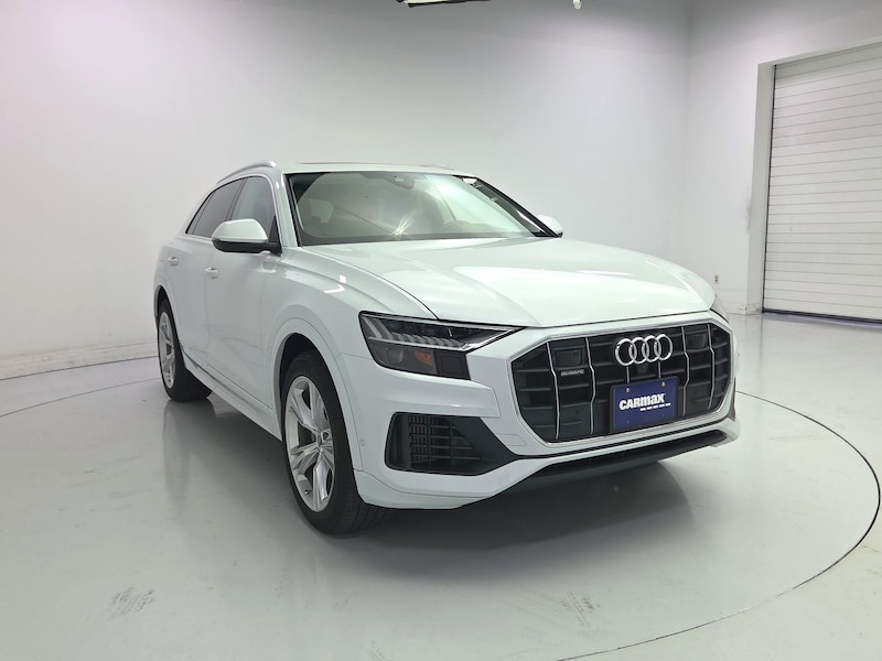 2023 Audi Q8 Premium