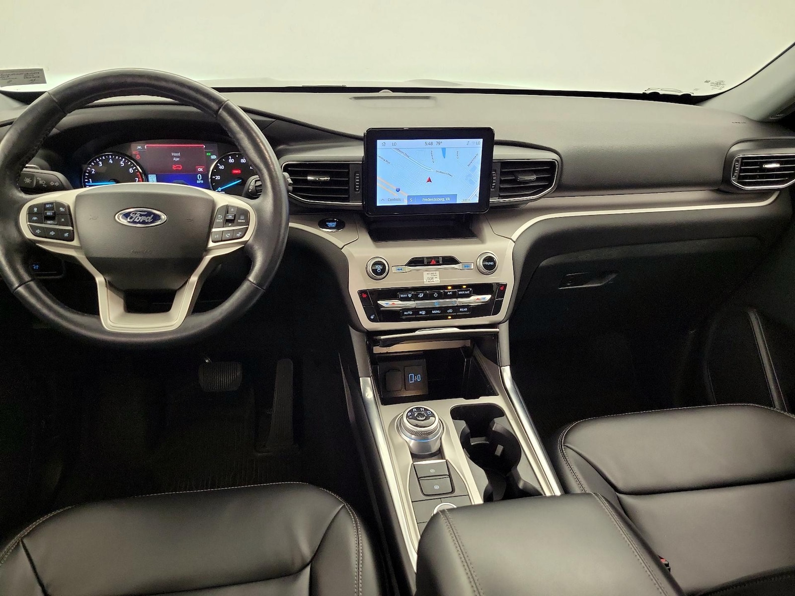 2023 Ford Explorer XLT - Photo 10