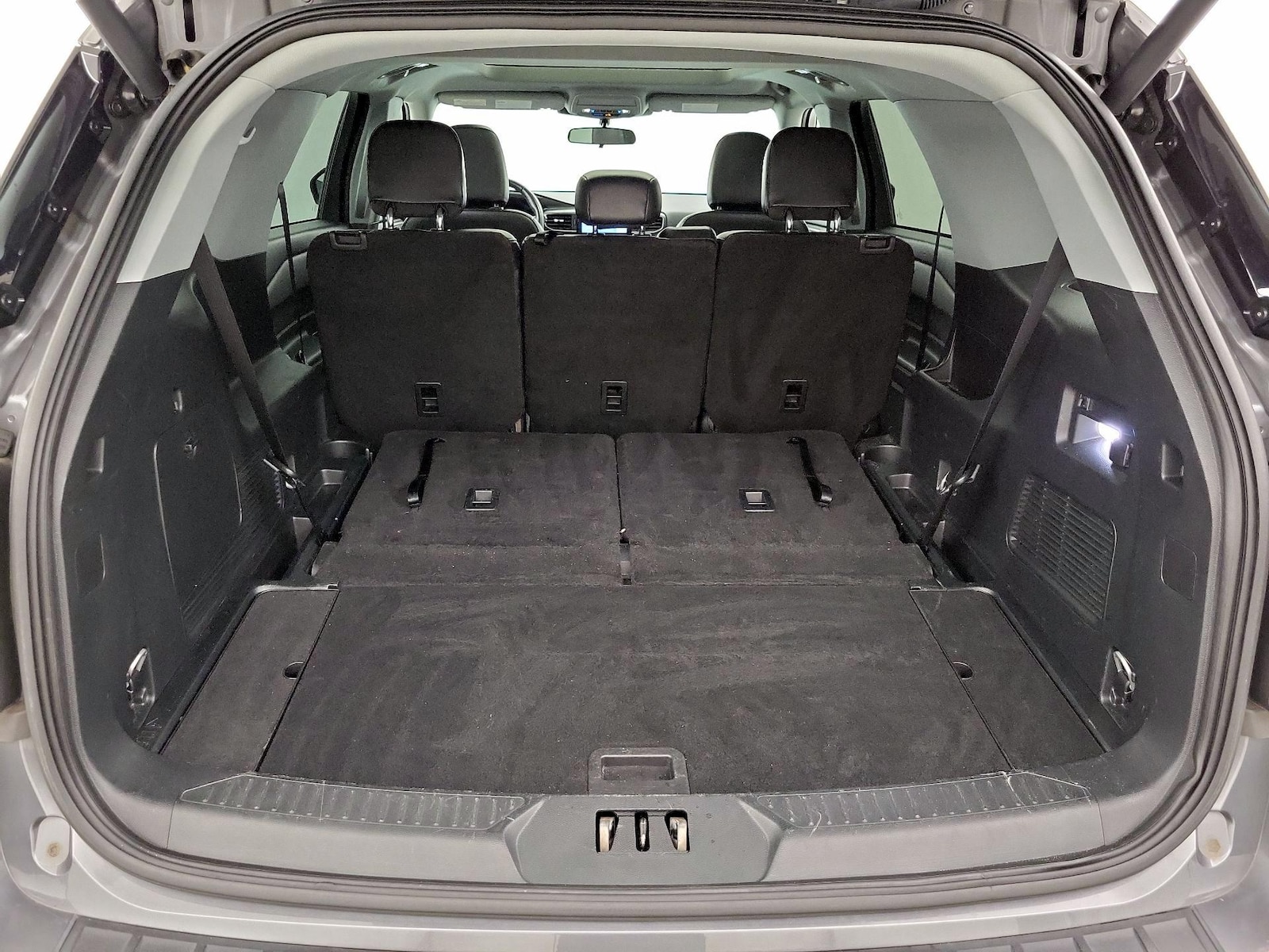 2023 Ford Explorer XLT - Photo 25