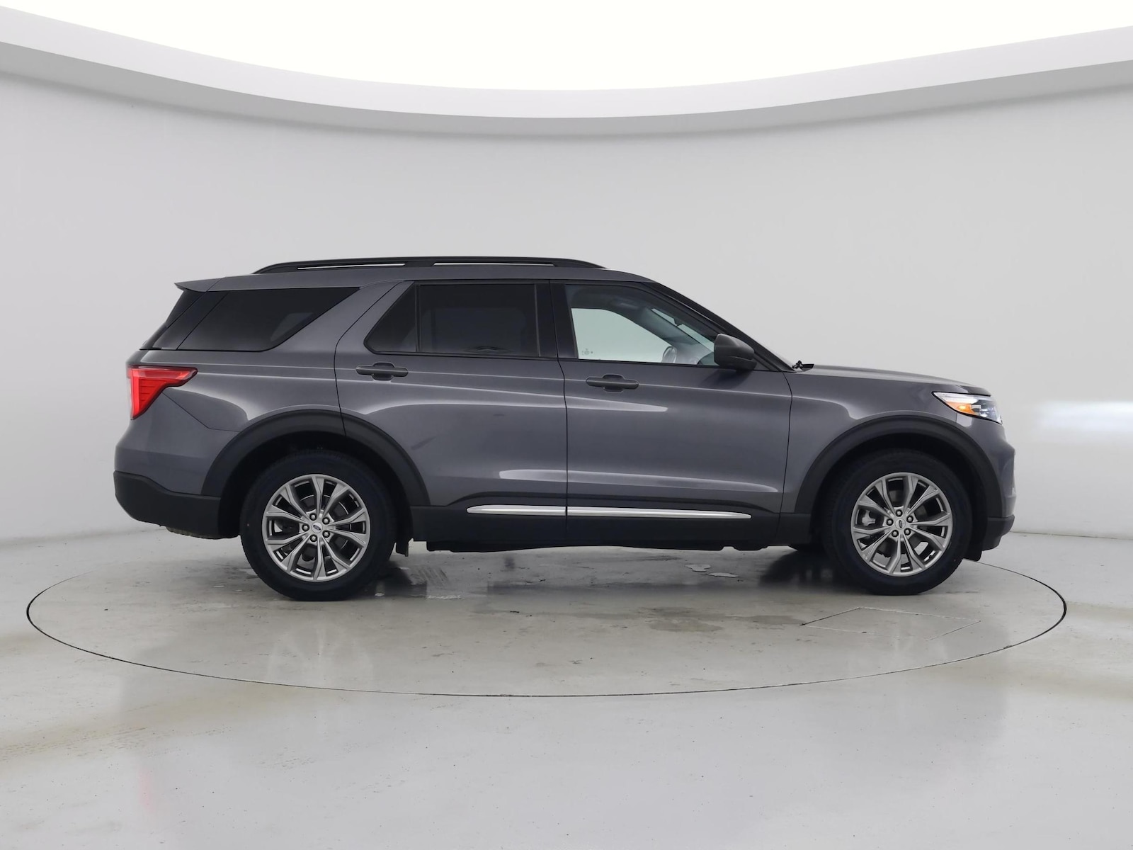 2023 Ford Explorer XLT - Photo 8