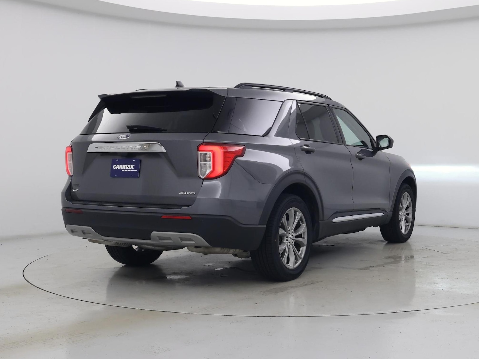 2023 Ford Explorer XLT - Photo 9