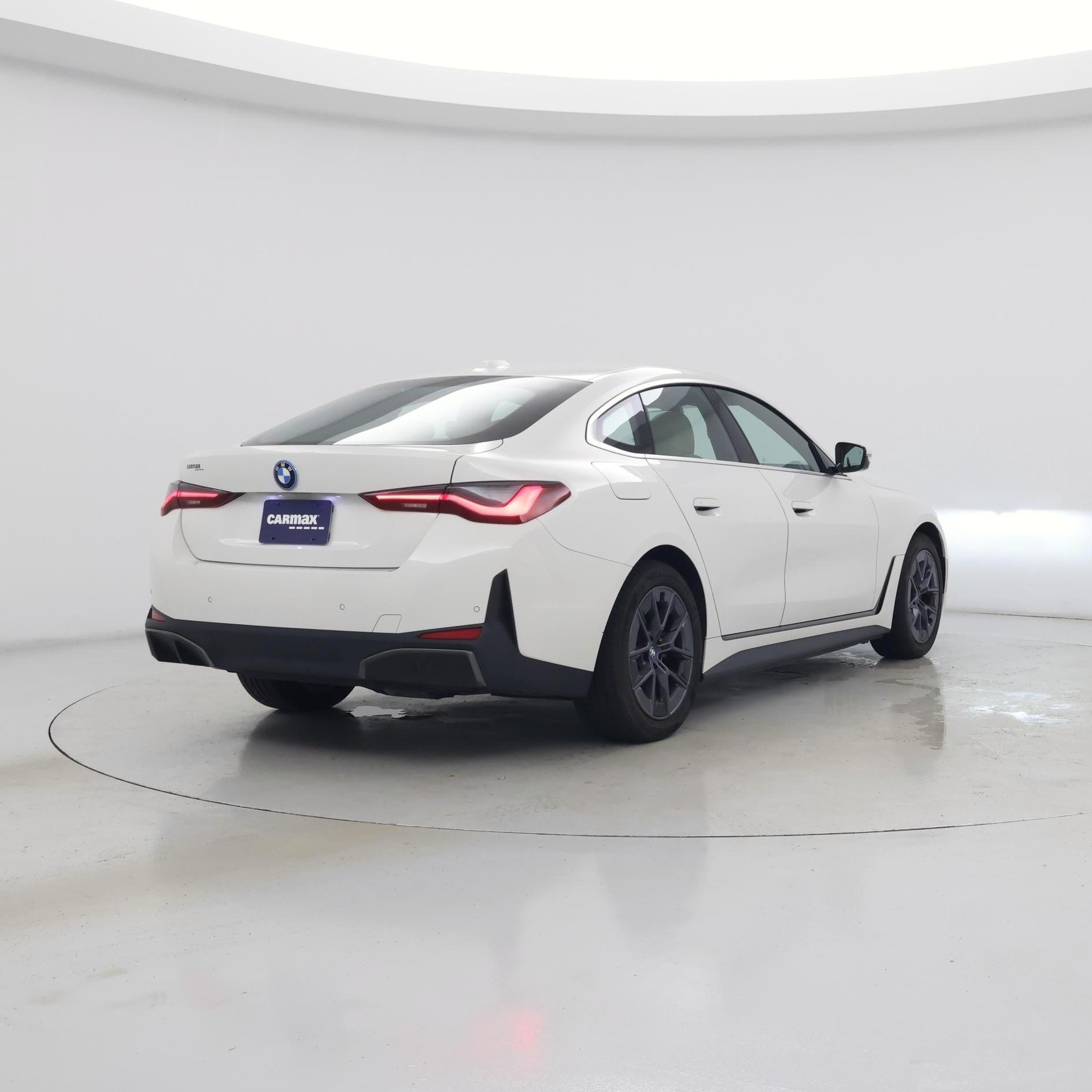 Thumbnail: 2023 BMW i4 - 8