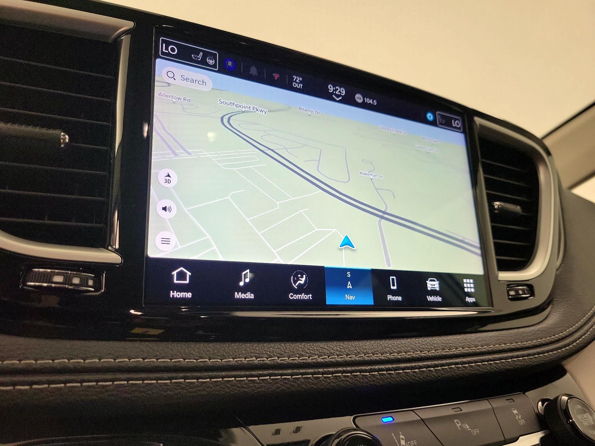 Thumbnail: 2024 Chrysler Pacifica - 14