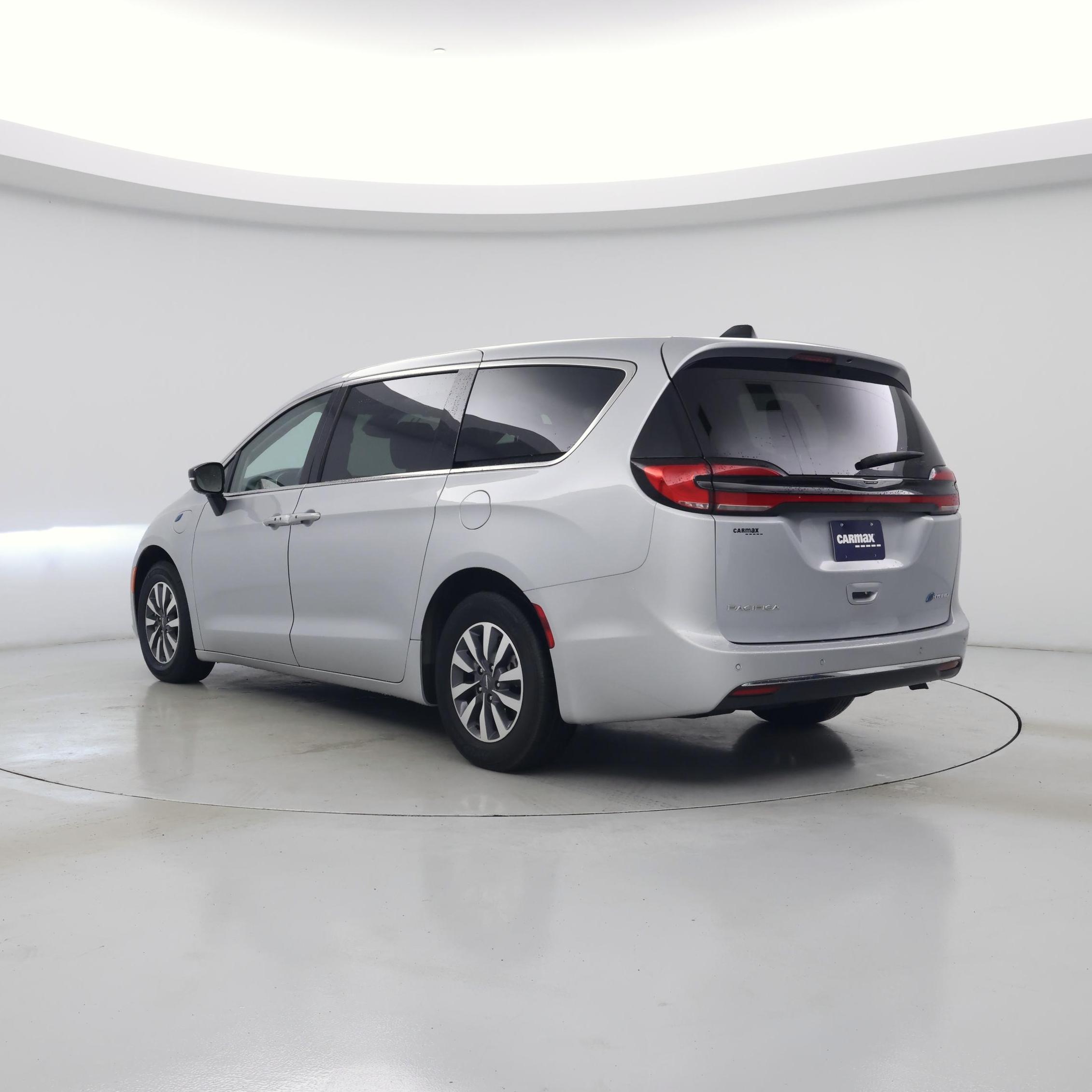 Thumbnail: 2024 Chrysler Pacifica - 2