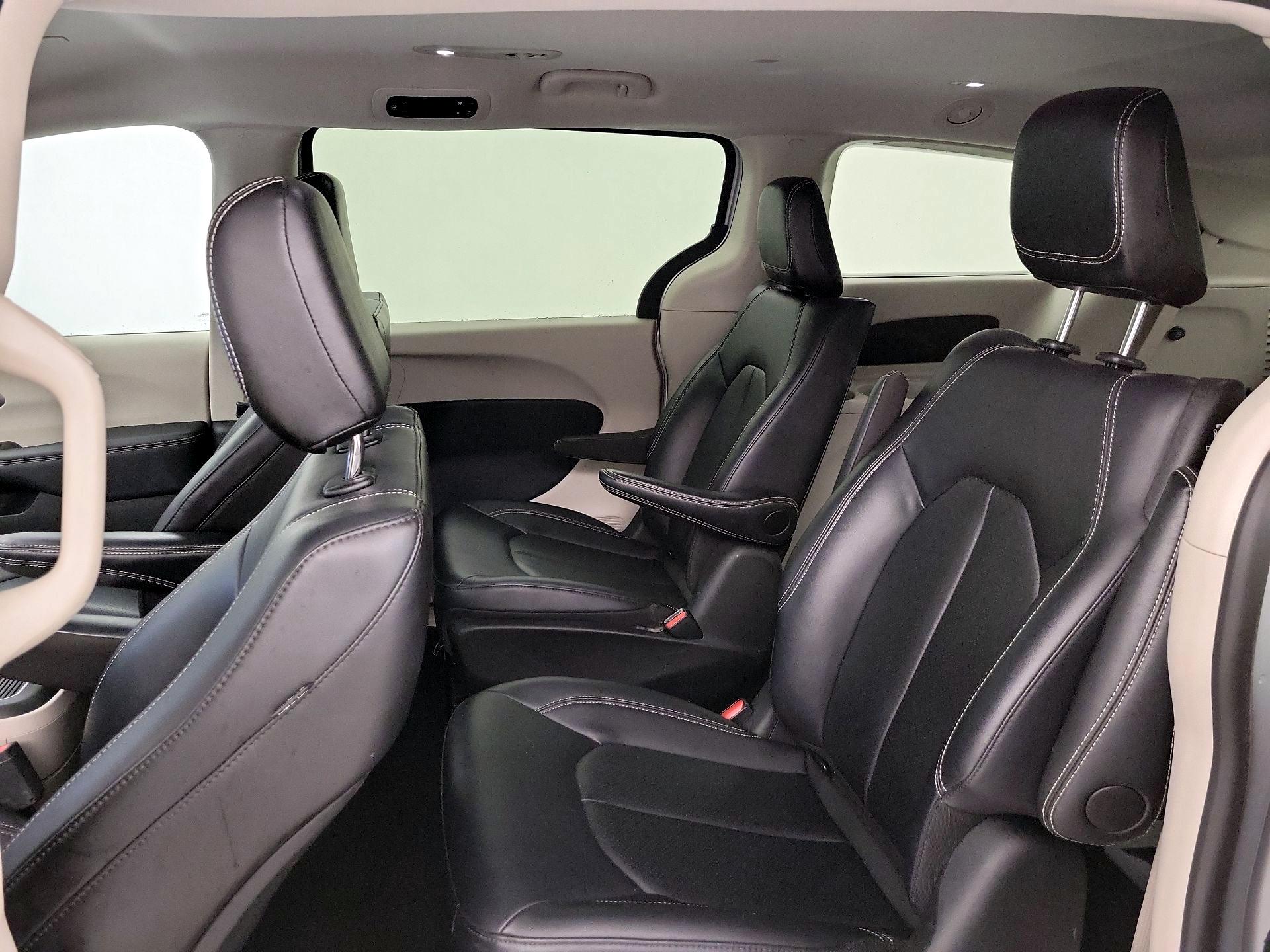 Thumbnail: 2024 Chrysler Pacifica - 20