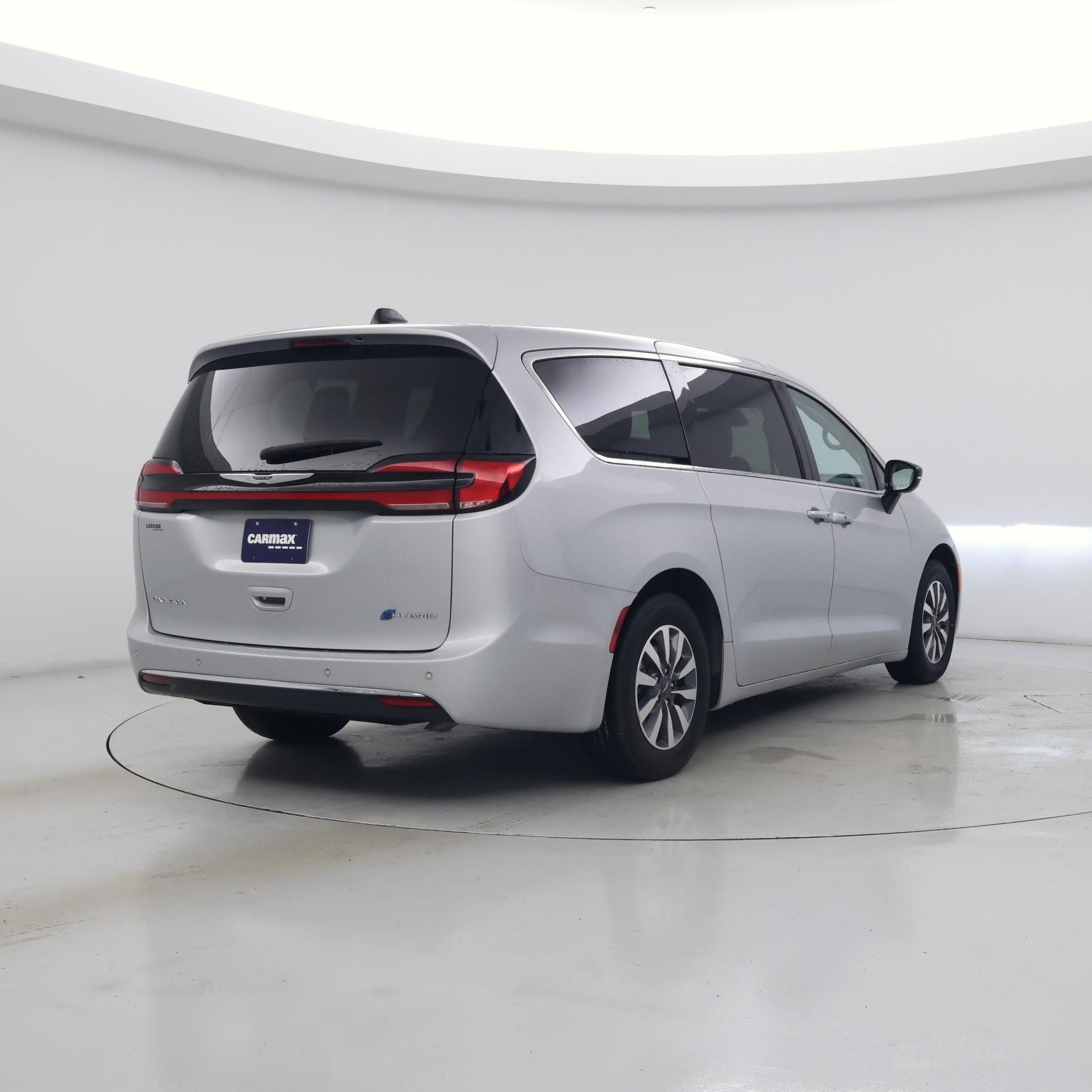 Thumbnail: 2024 Chrysler Pacifica - 8