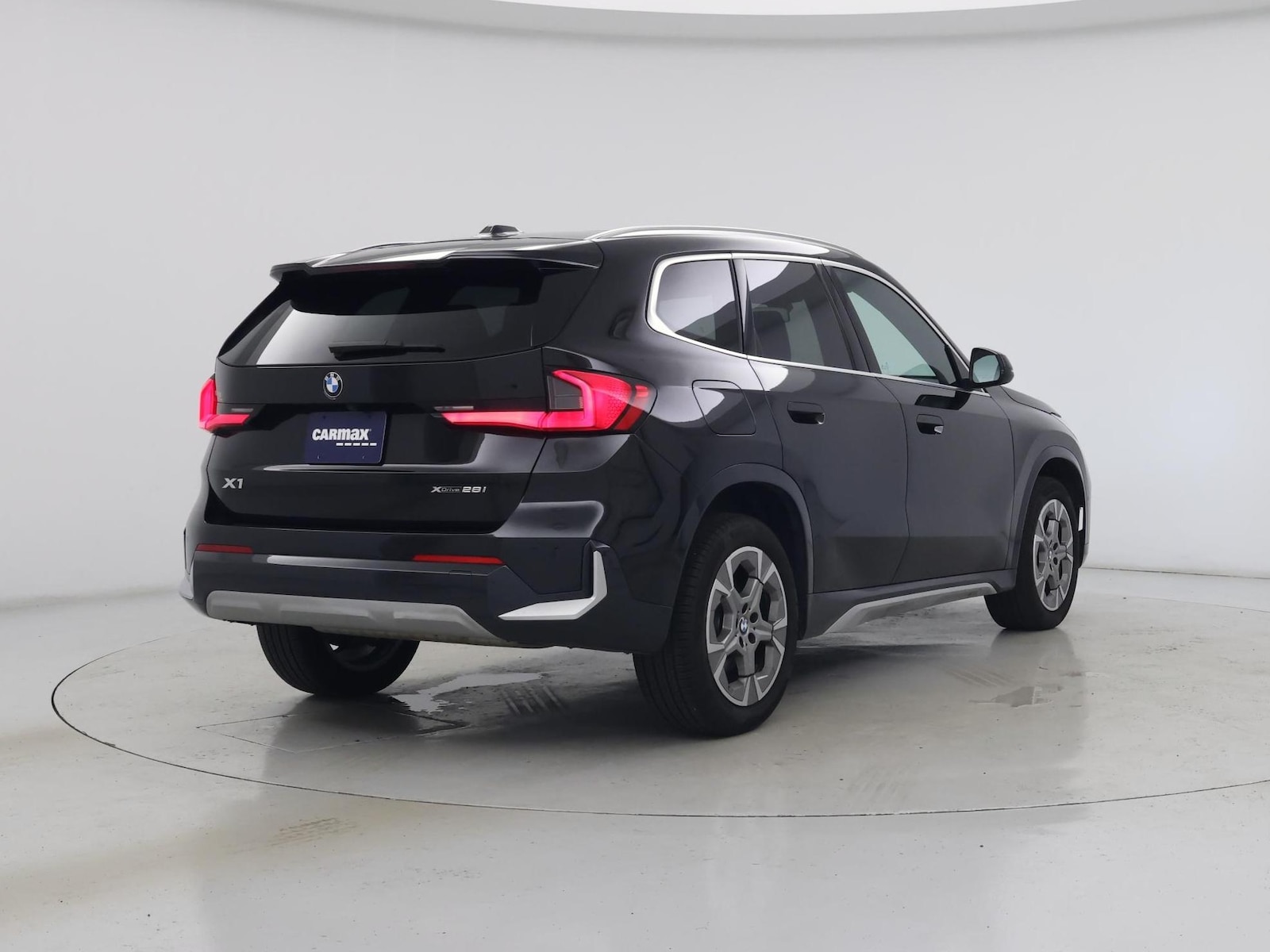 2026 BMW X1 28i - Photo 9