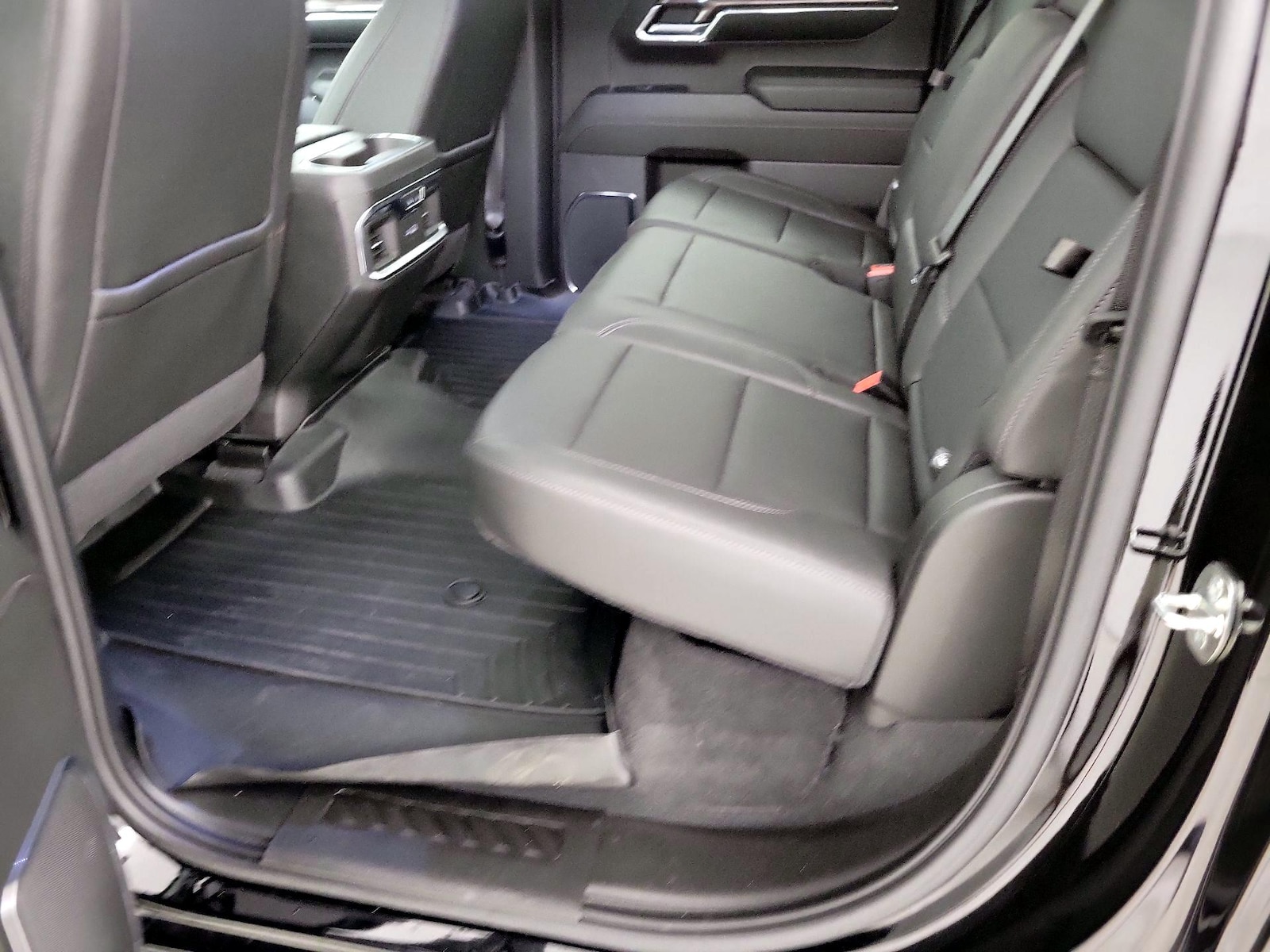2024 Chevrolet Silverado 1500 LTZ - Photo 21