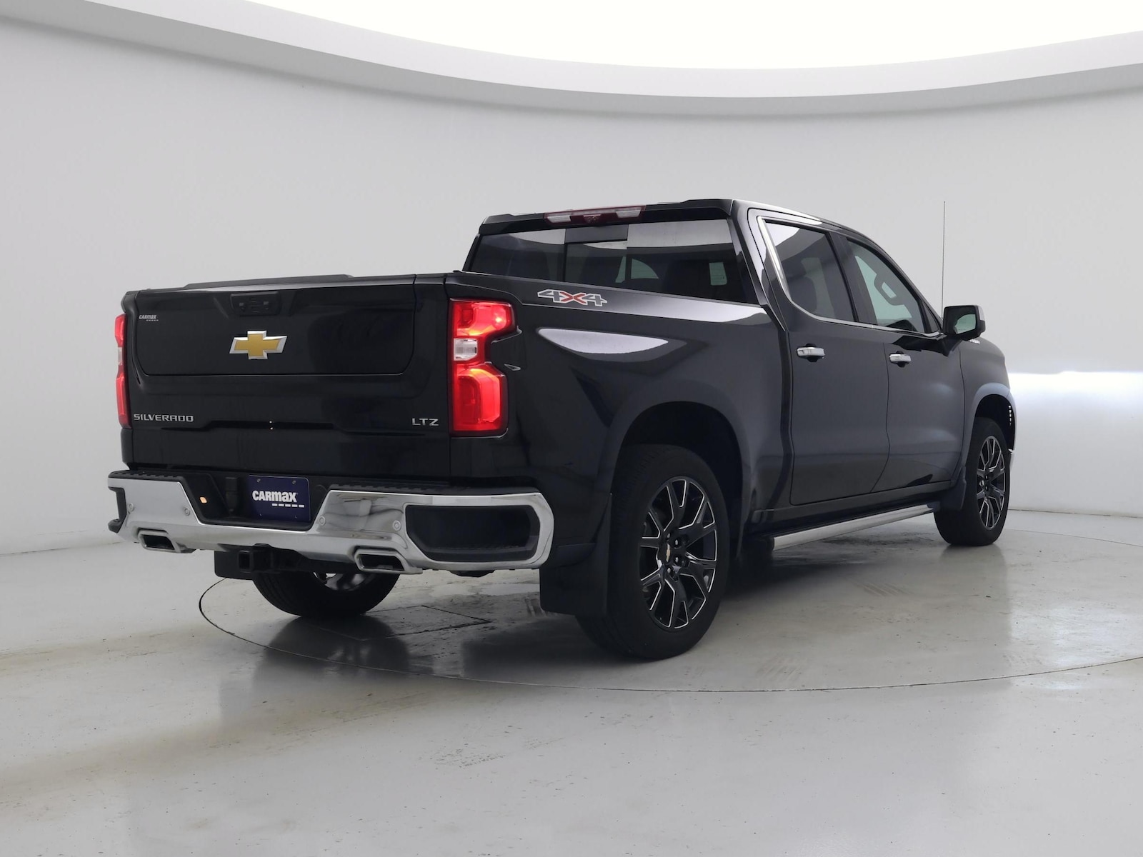 2024 Chevrolet Silverado 1500 LTZ - Photo 9