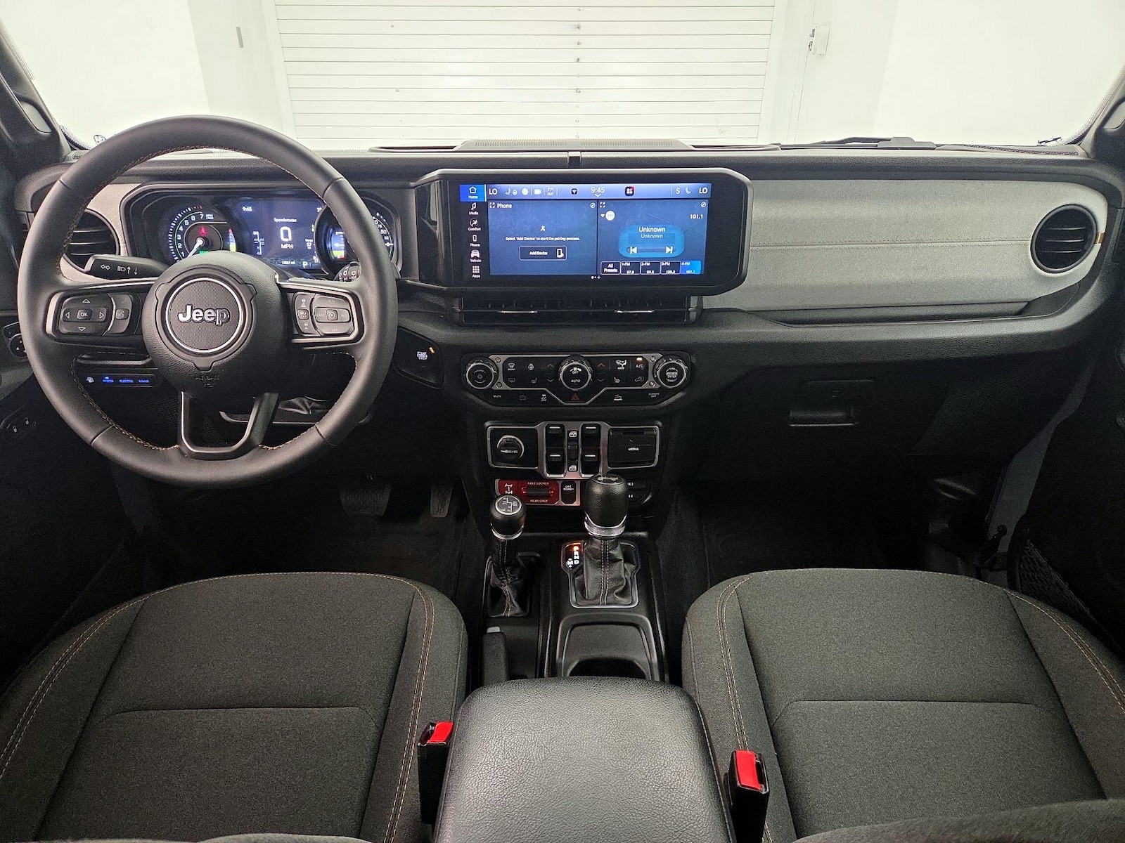 Apple CarPlay® & Android Auto™