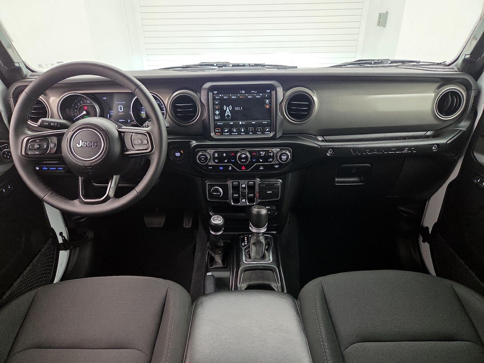 2023 Jeep Wrangler 4xe Willys 4XE - Photo 10
