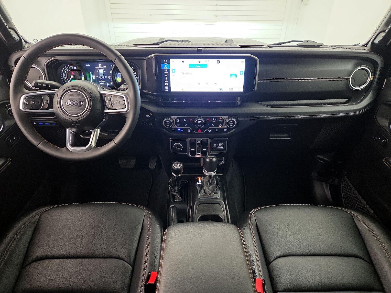 2024 Jeep Wrangler 4xe Sahara 4XE - Photo 10