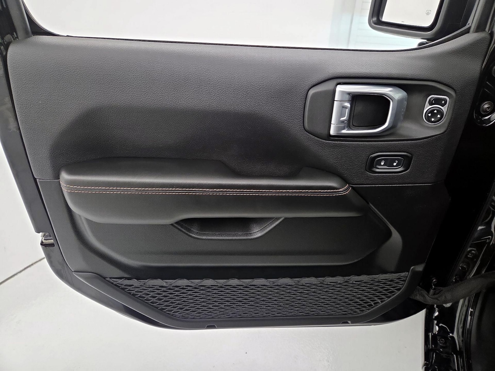 2024 Jeep Wrangler 4xe Sahara 4XE - Photo 13