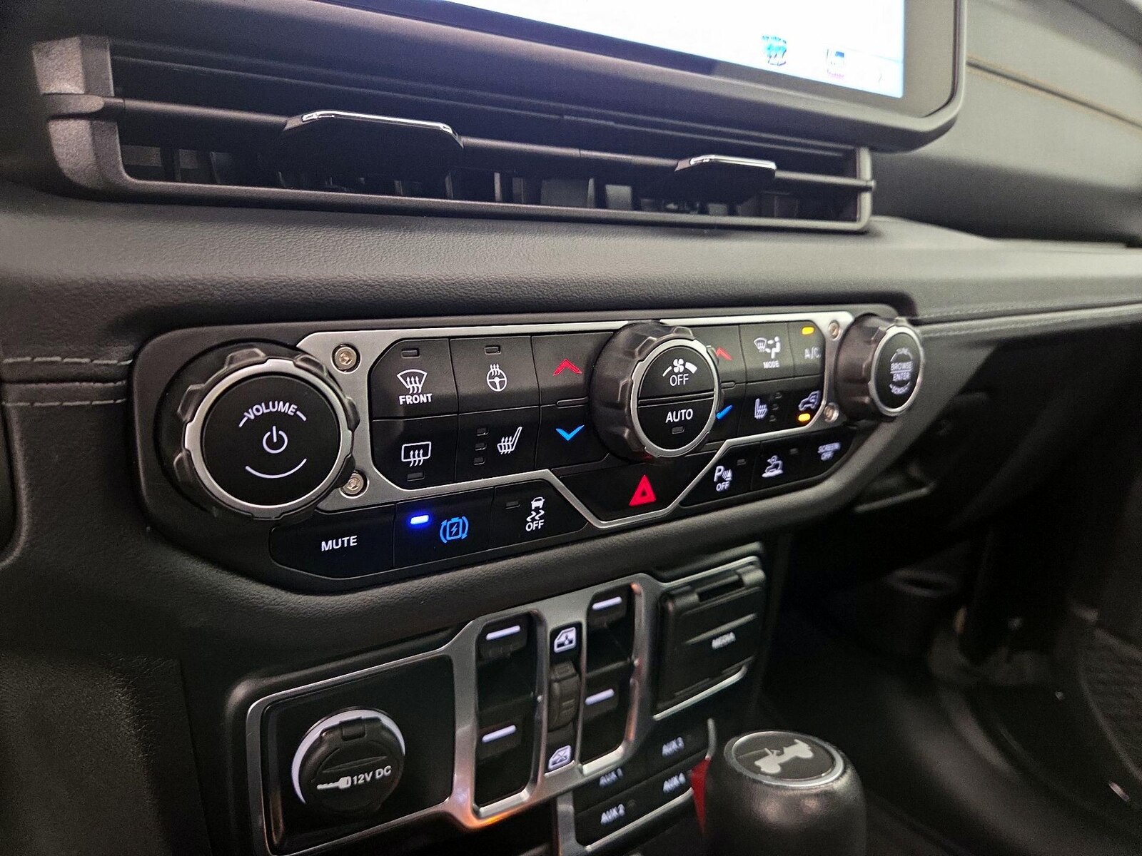 2024 Jeep Wrangler 4xe Sahara 4XE - Photo 18