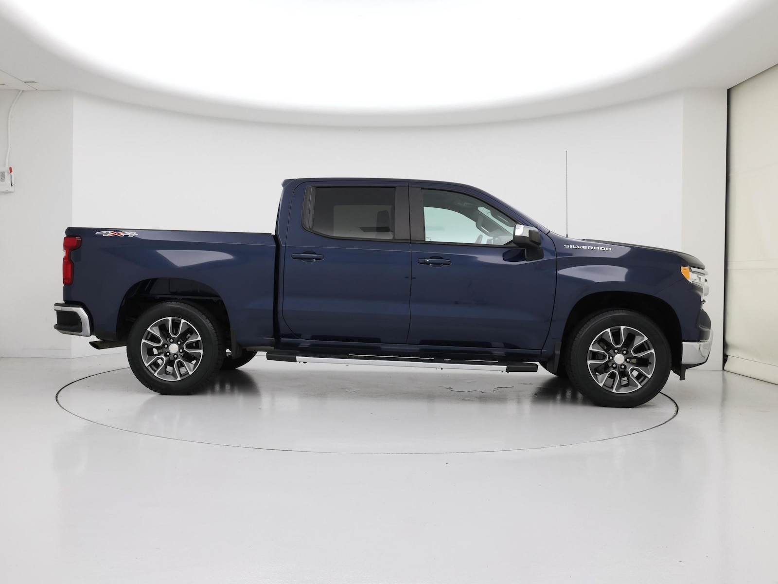 2023 Chevrolet Silverado 1500 LT - Photo 8