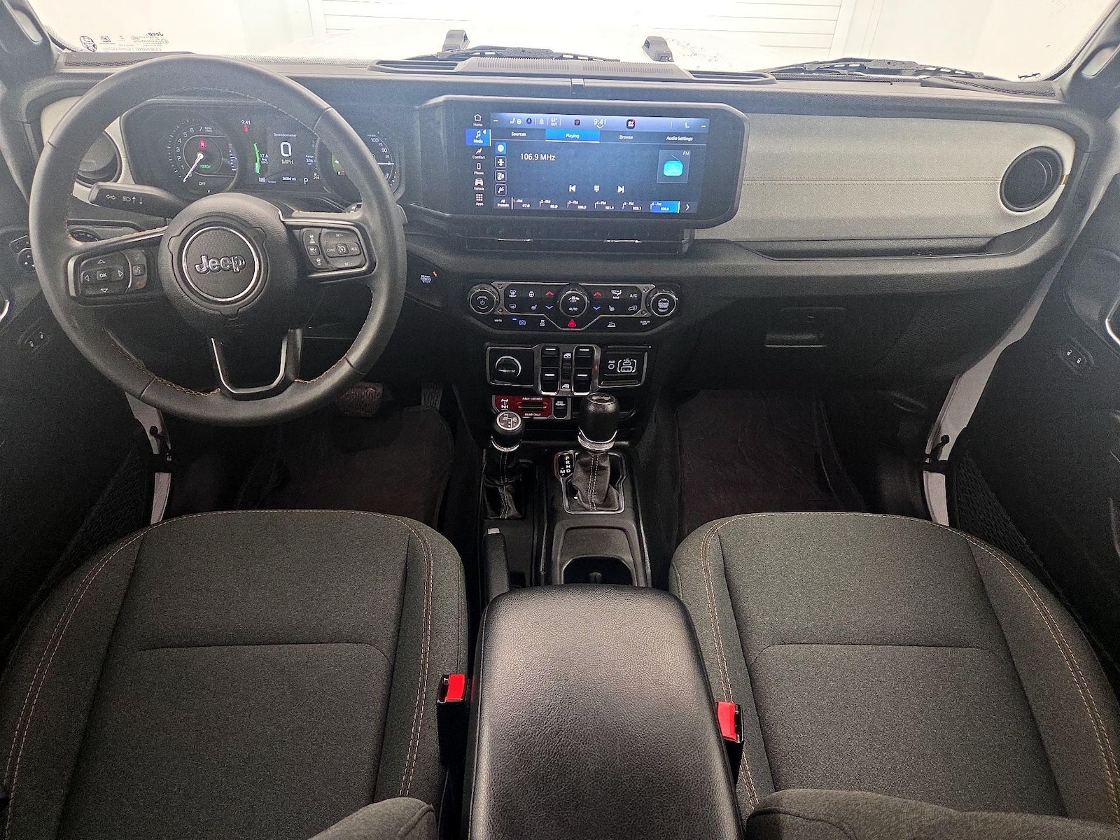 2024 Jeep Wrangler 4xe Willys 4XE - Photo 10