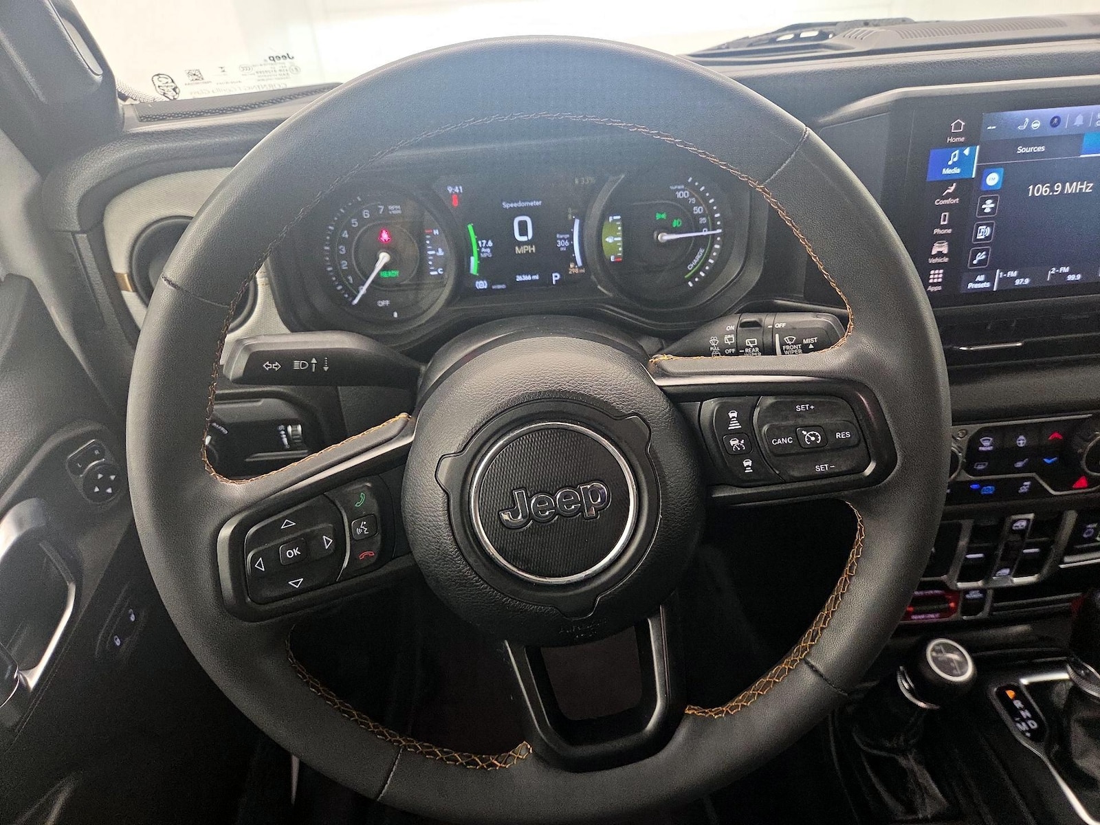 2024 Jeep Wrangler 4xe Willys 4XE - Photo 11