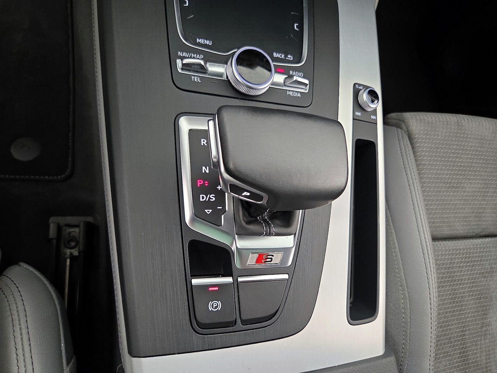 2020 Audi SQ5 Prestige - Photo 19