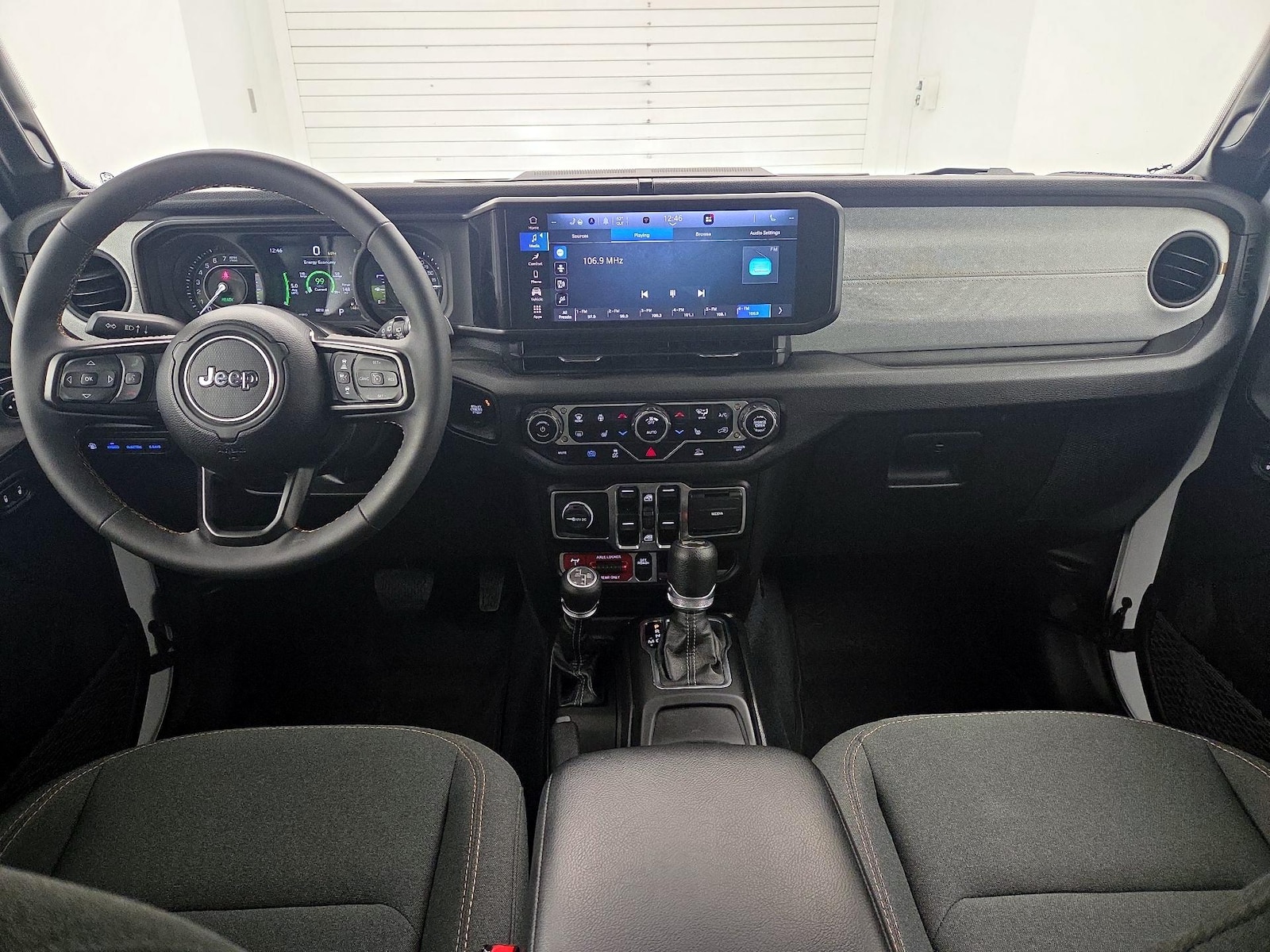 2024 Jeep Wrangler 4xe Willys 4XE - Photo 10