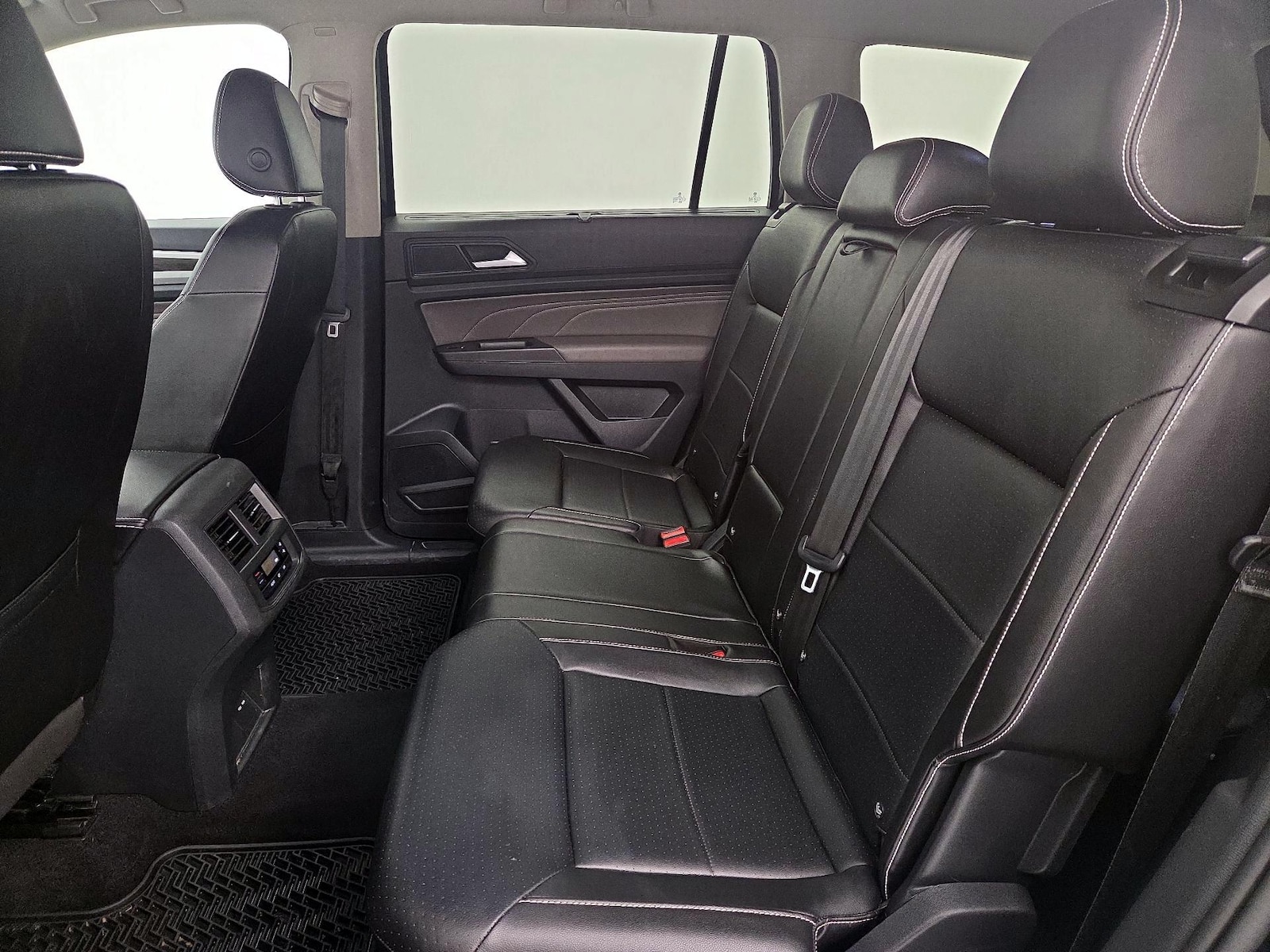 2022 Volkswagen Atlas SE w/Tech - Photo 20