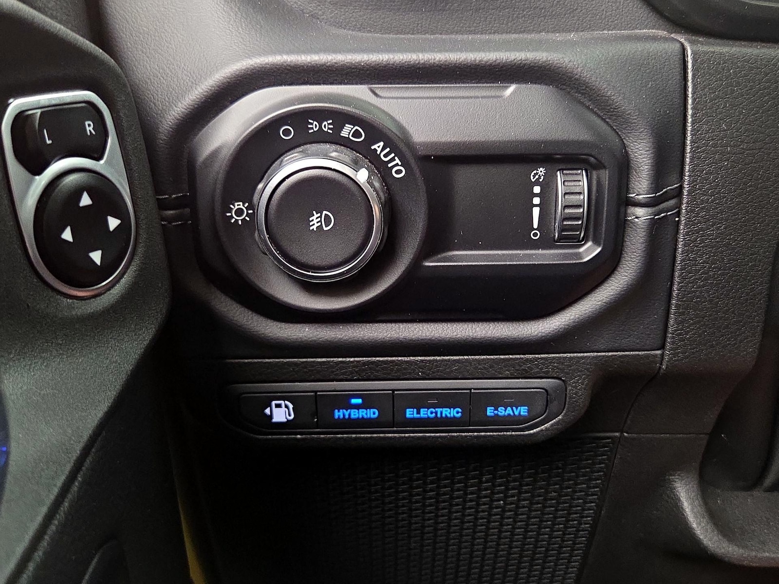 2024 Jeep Wrangler 4xe Sahara 4XE - Photo 14