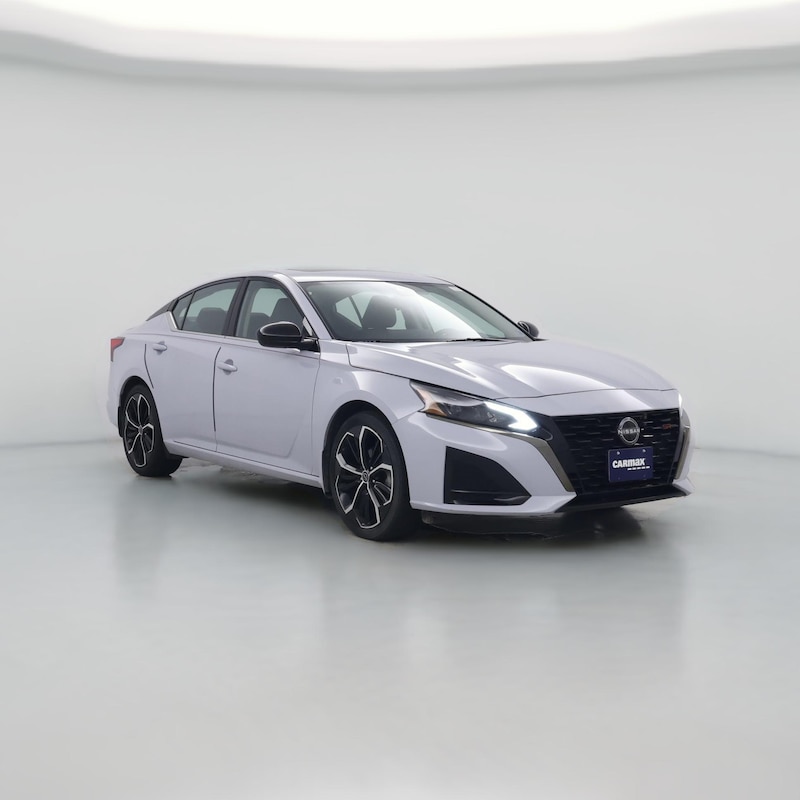 2023 Nissan Altima SR
