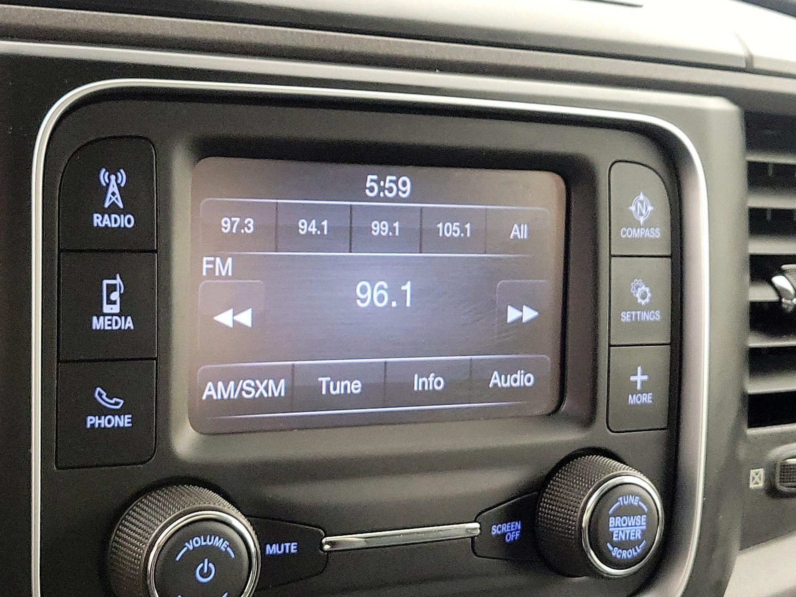 2022 RAM Ram 1500 Classic Tradesman - Photo 16