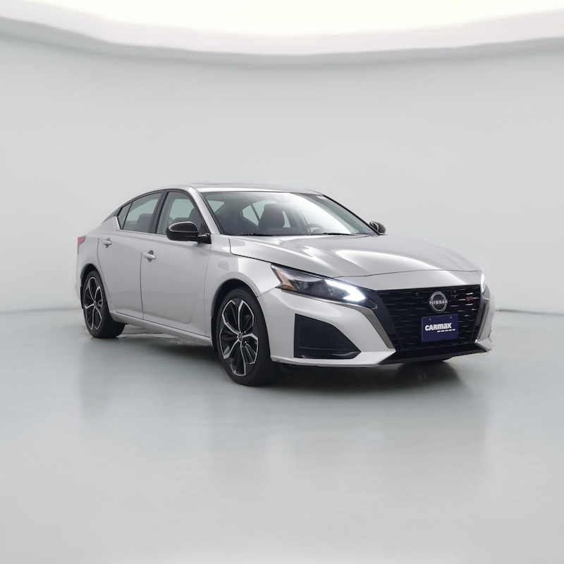 2023 Nissan Altima SR