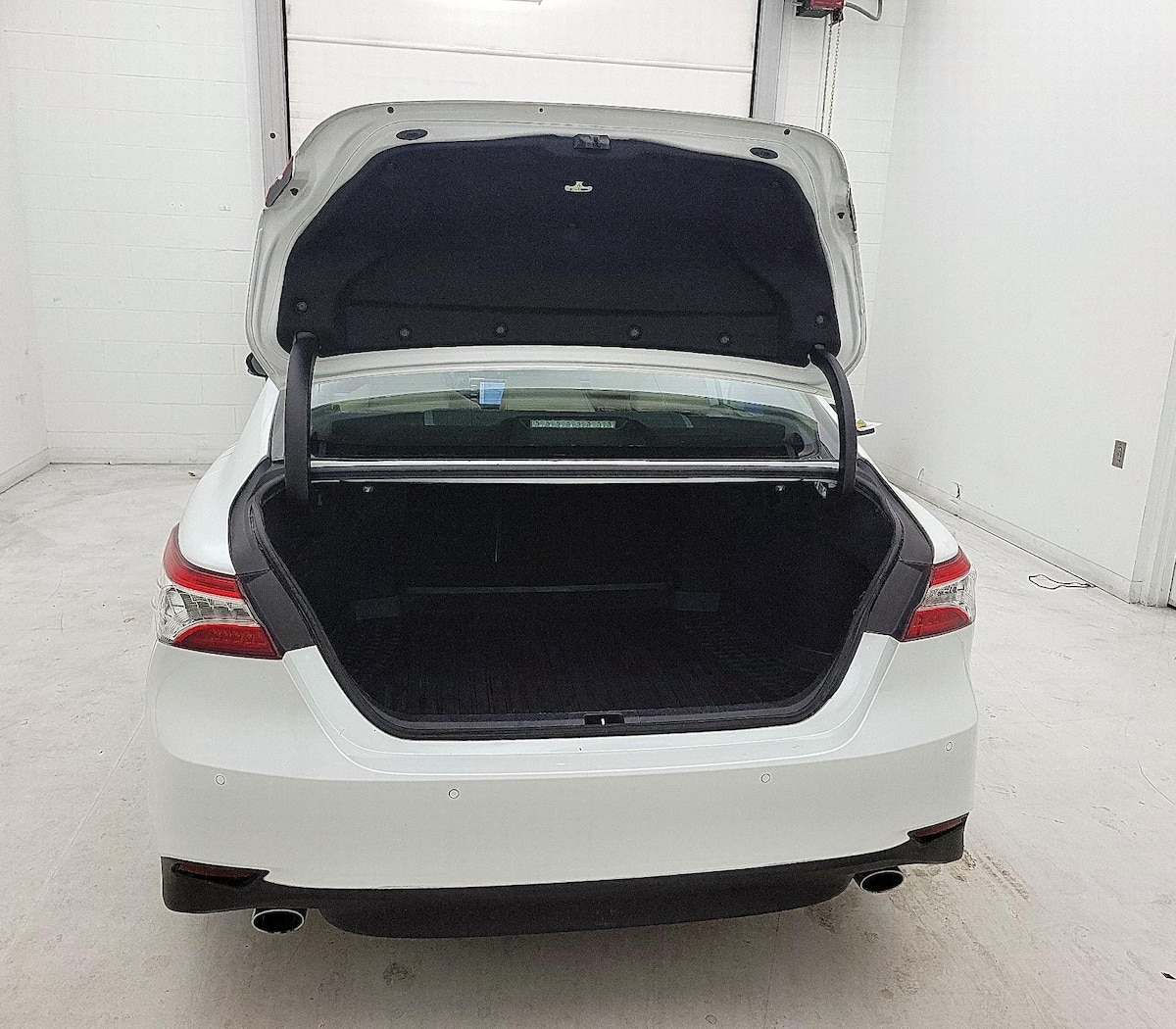 Trunk/Cargo (Seats Up)