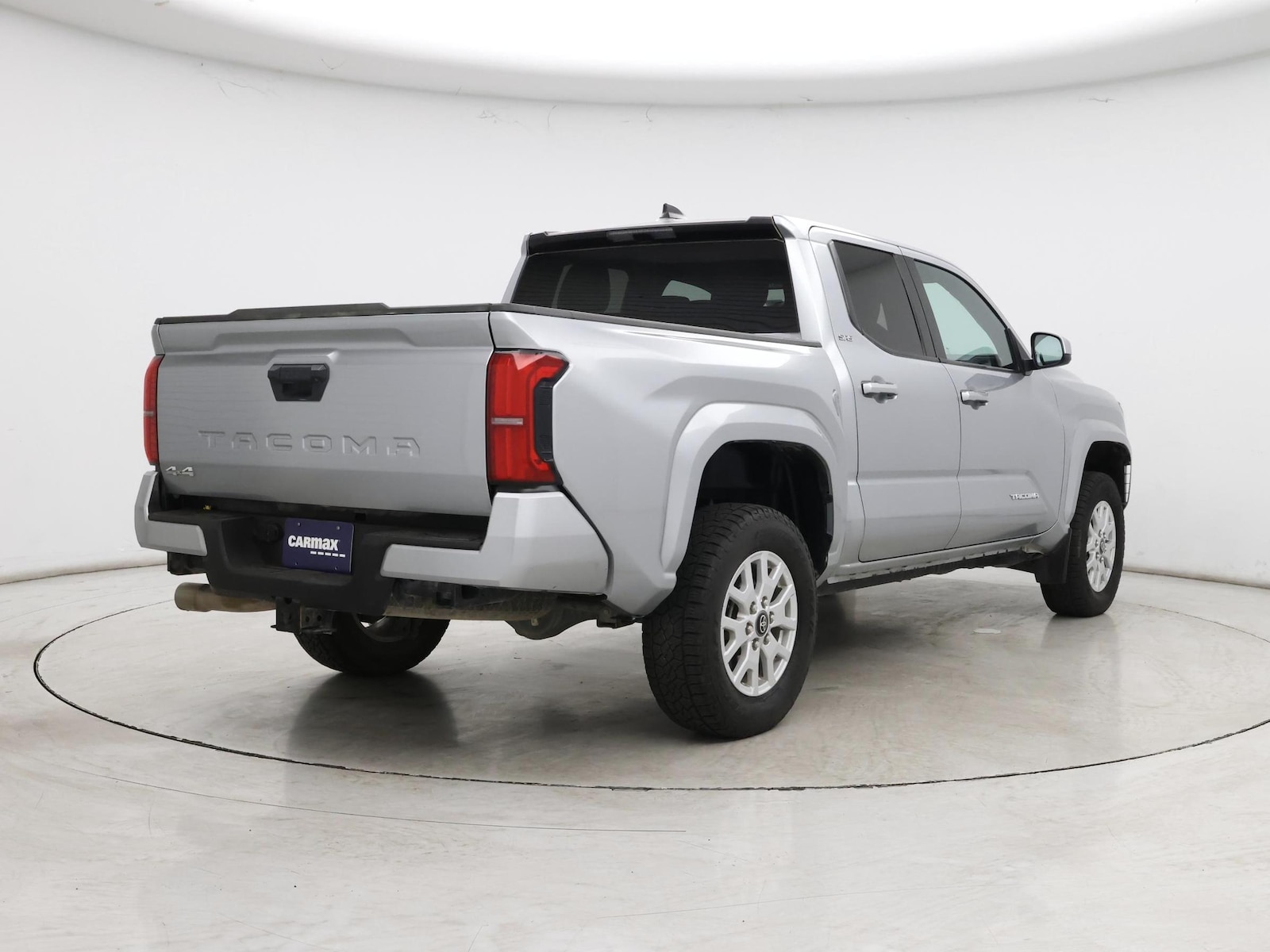 2024 Toyota Tacoma SR5 - Photo 9