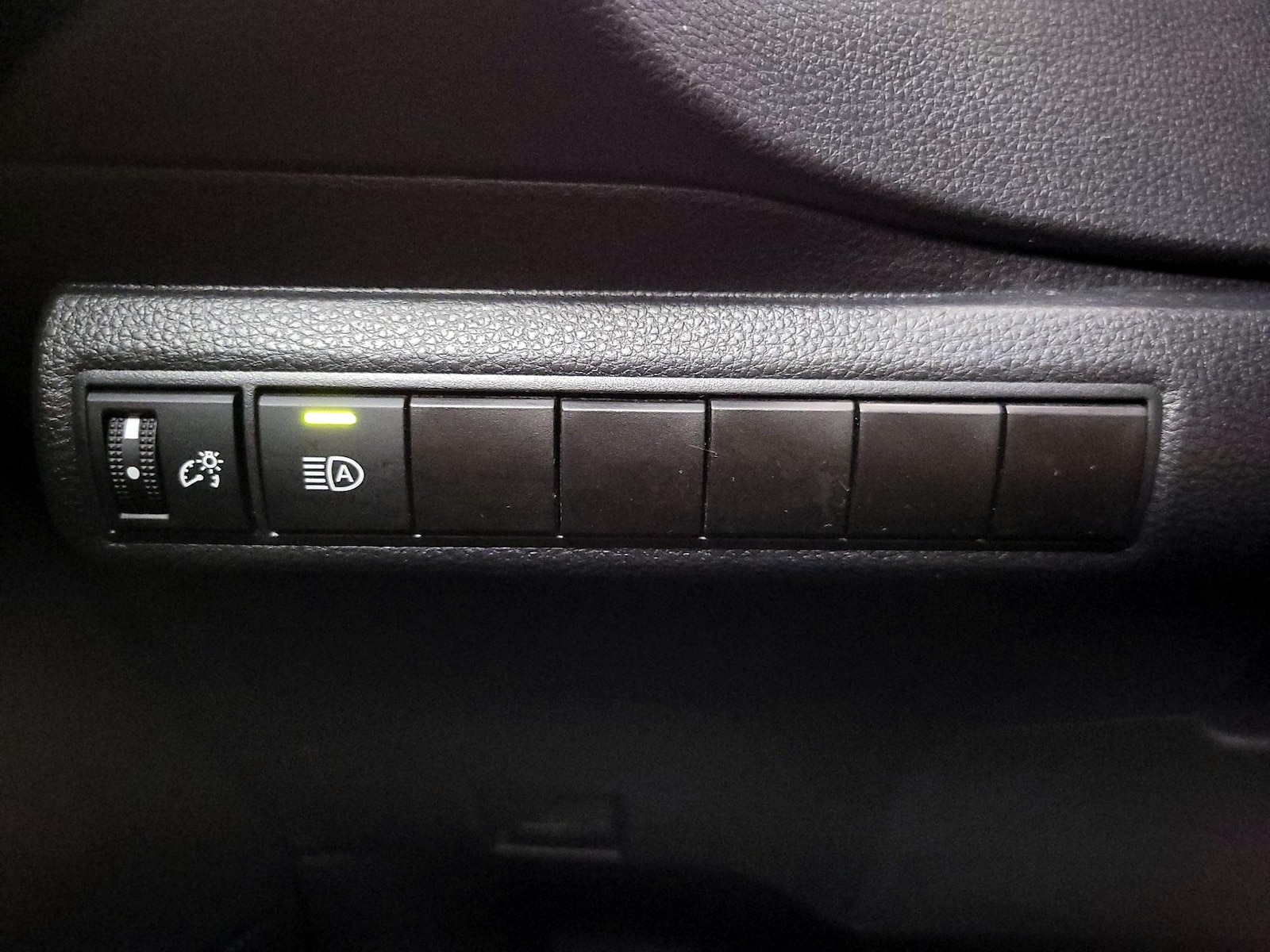 2025 Toyota Corolla SE - Photo 14