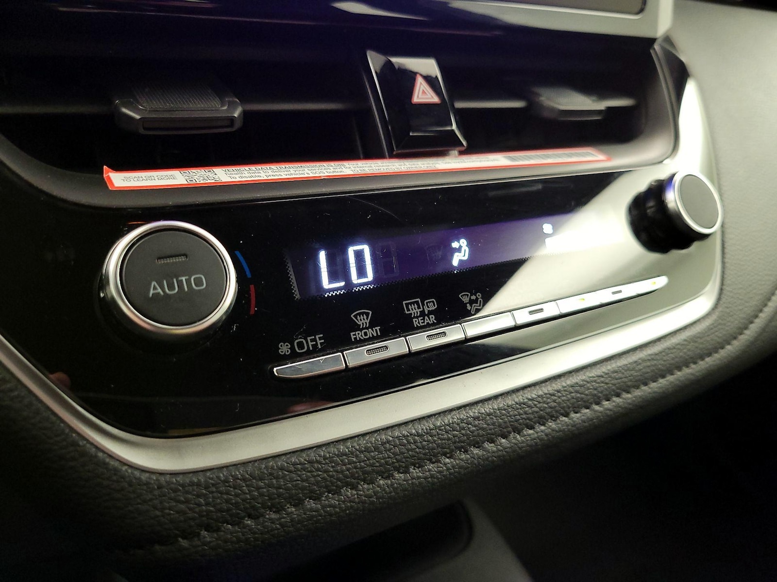 2025 Toyota Corolla SE - Photo 17