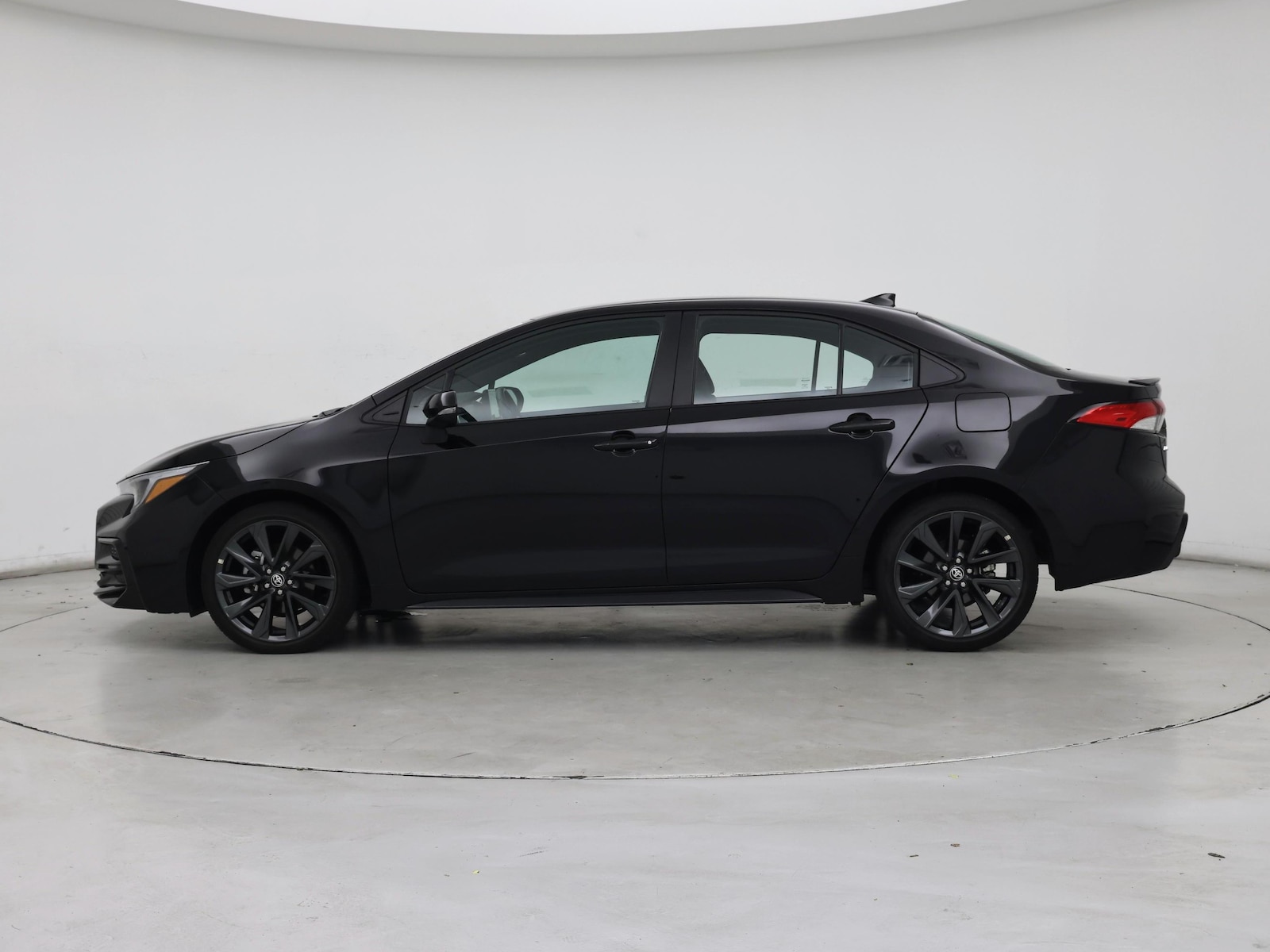 2025 Toyota Corolla SE - Photo 4