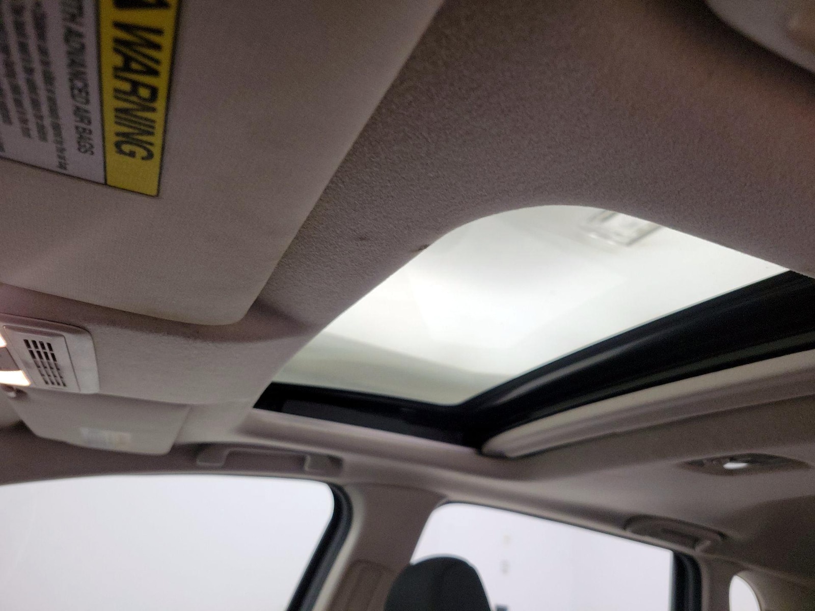 Sunroof(s) & Overhead Airbags
