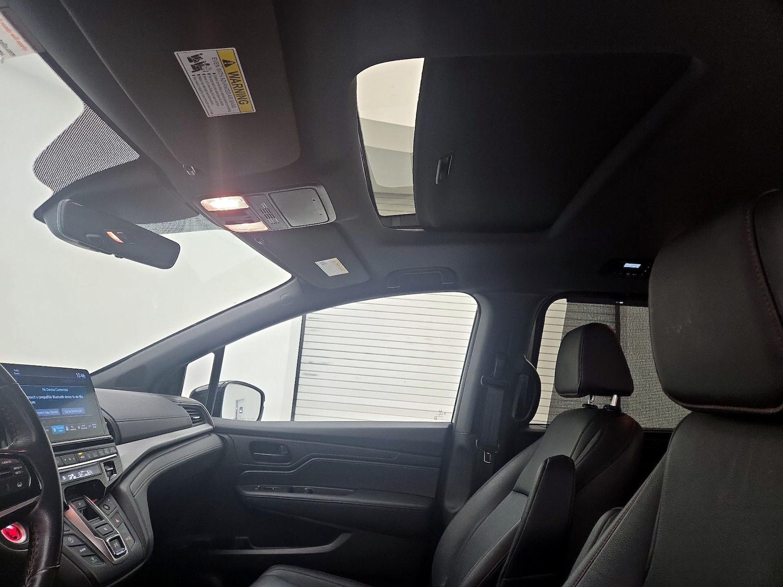 Sunroof(s) & Overhead Airbags