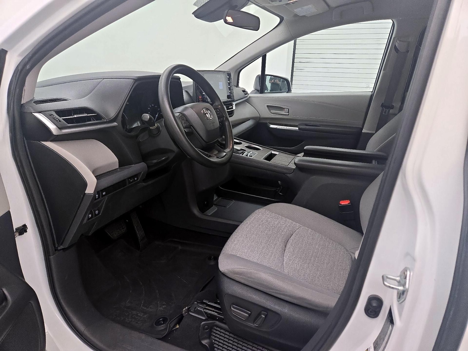 Power Seat(s) & Side Airbags