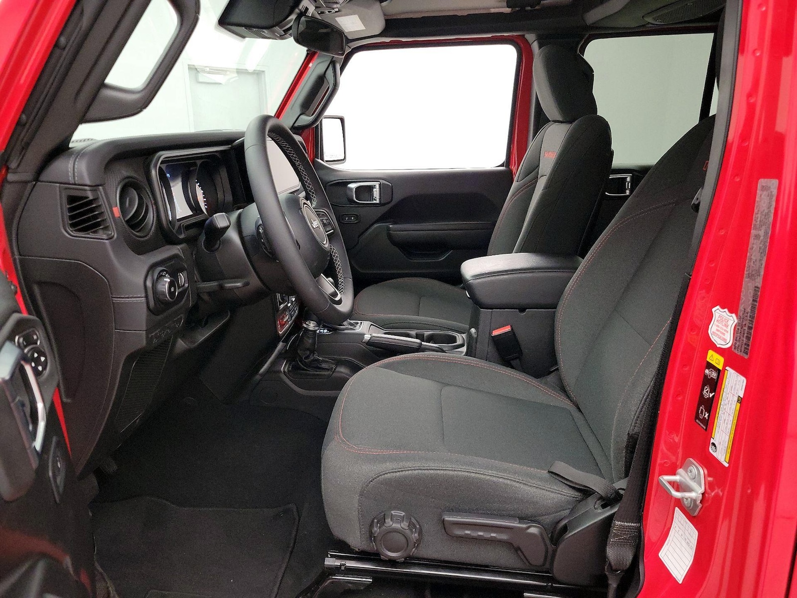 2025 Jeep Wrangler 4-Door Rubicon - Photo 12