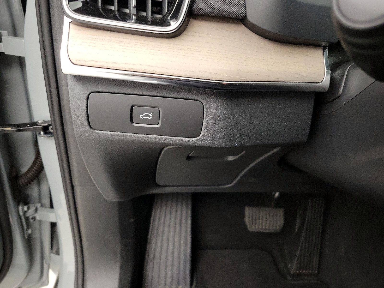 2025 Volvo XC90 Plus - Photo 14