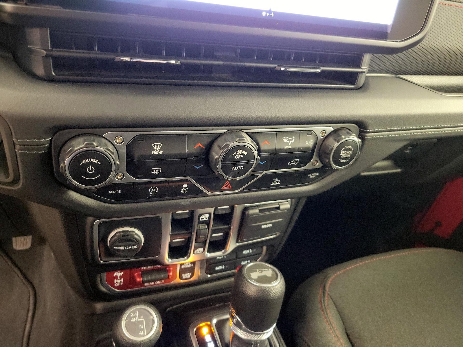 2025 Jeep Wrangler 4-Door Rubicon - Photo 8