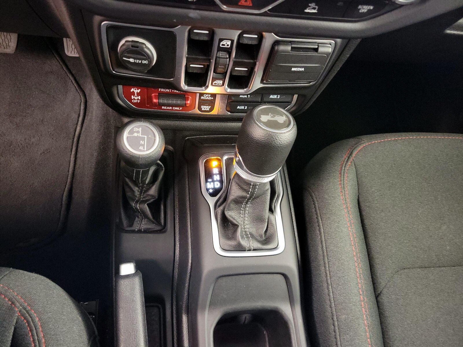 2025 Jeep Wrangler 4-Door Rubicon - Photo 9