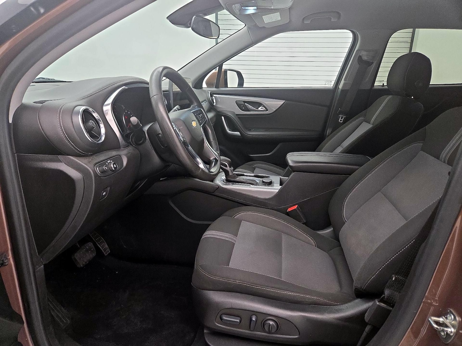 Power Seat(s) & Side Airbags