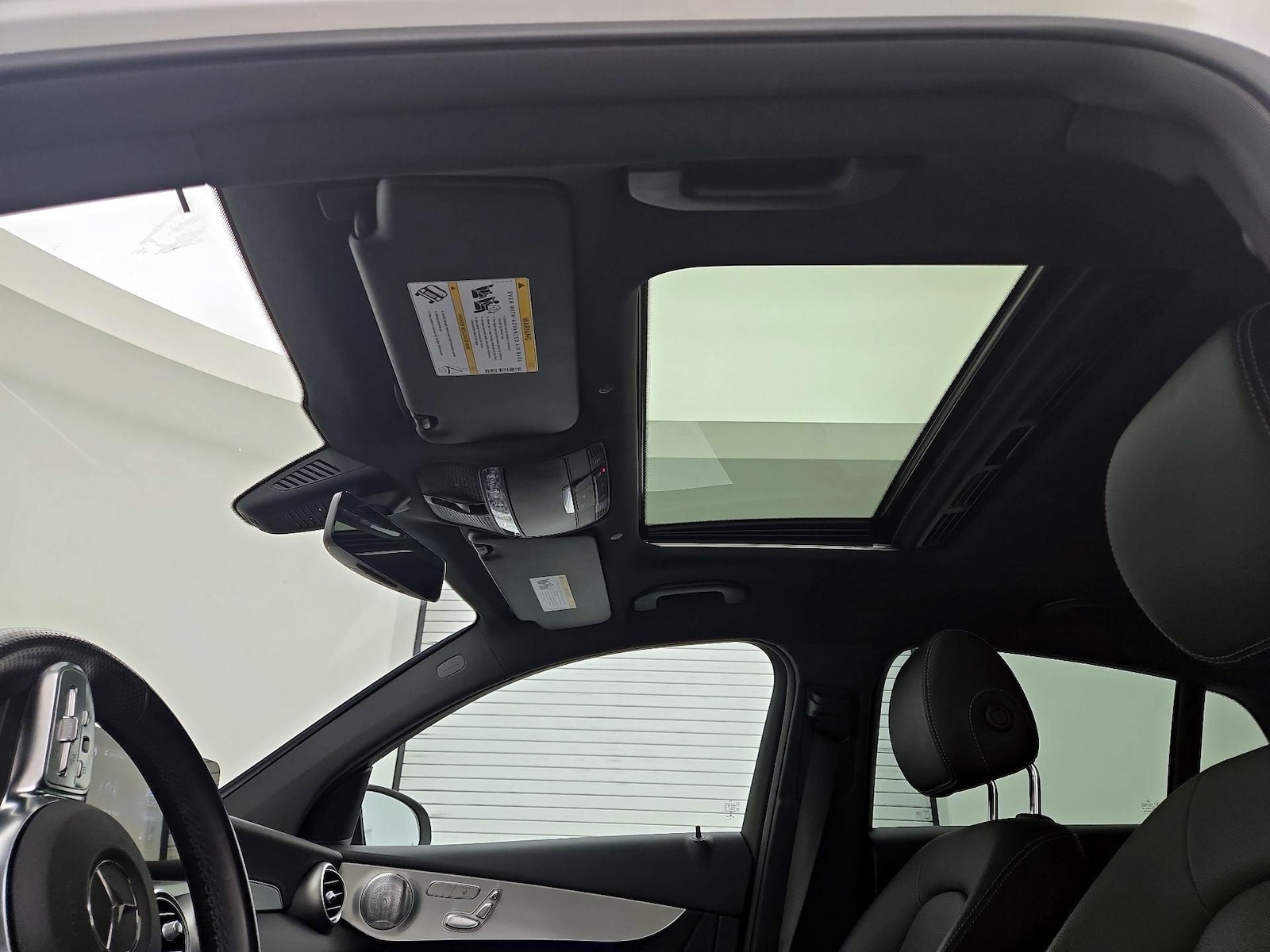 Sunroof(s) & Overhead Airbags