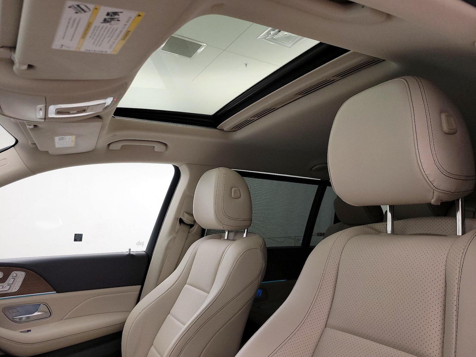 Sunroof(s) & Overhead Airbags