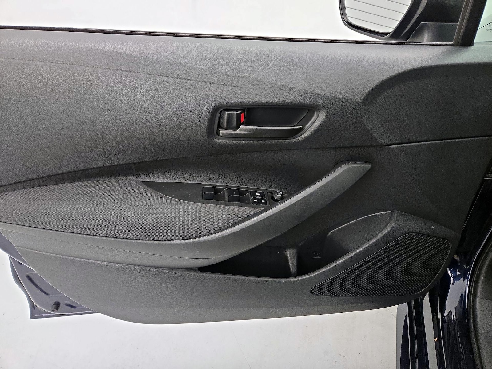 2024 Toyota Corolla LE - Photo 13
