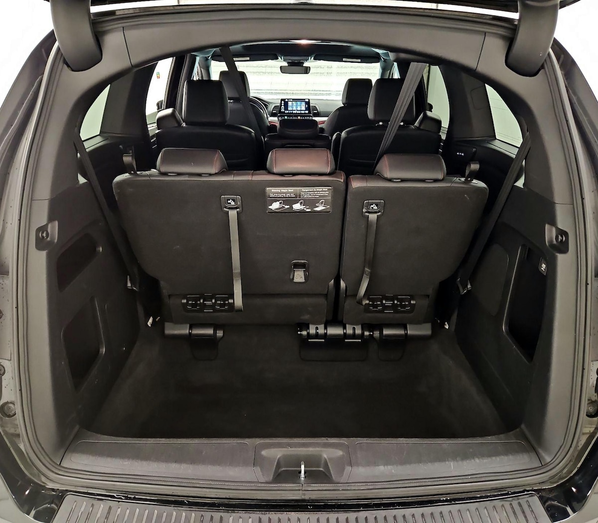 Trunk/Cargo (Seats Up)