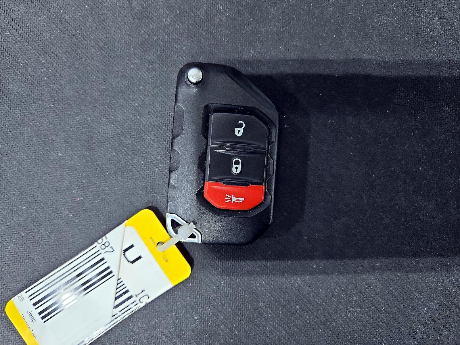2025 Jeep Wrangler 4-Door Rubicon - Photo 22