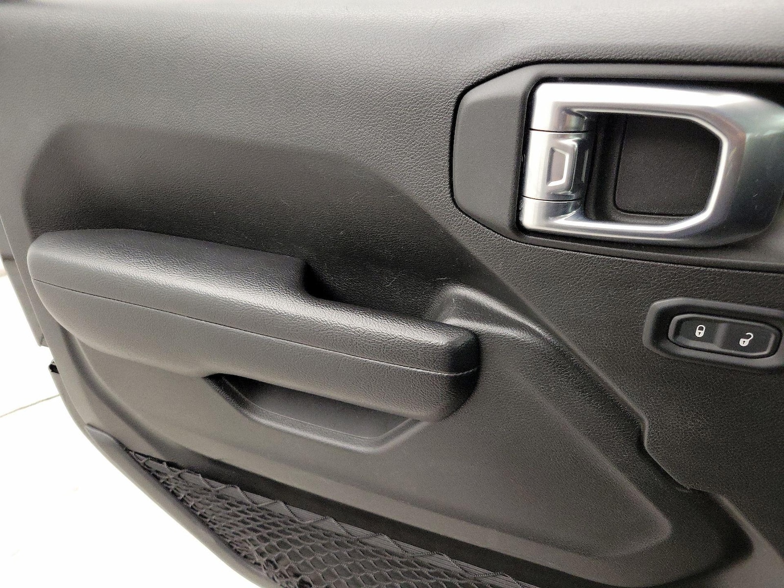 2025 Jeep Wrangler 4-Door Rubicon - Photo 13