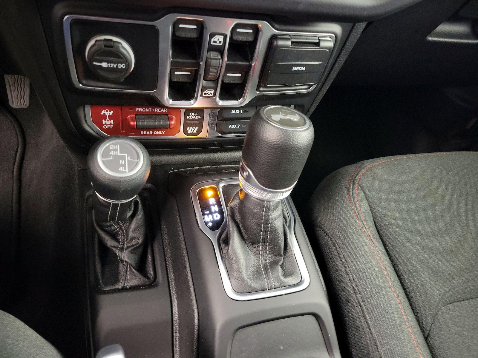 2025 Jeep Wrangler 4-Door Rubicon - Photo 18
