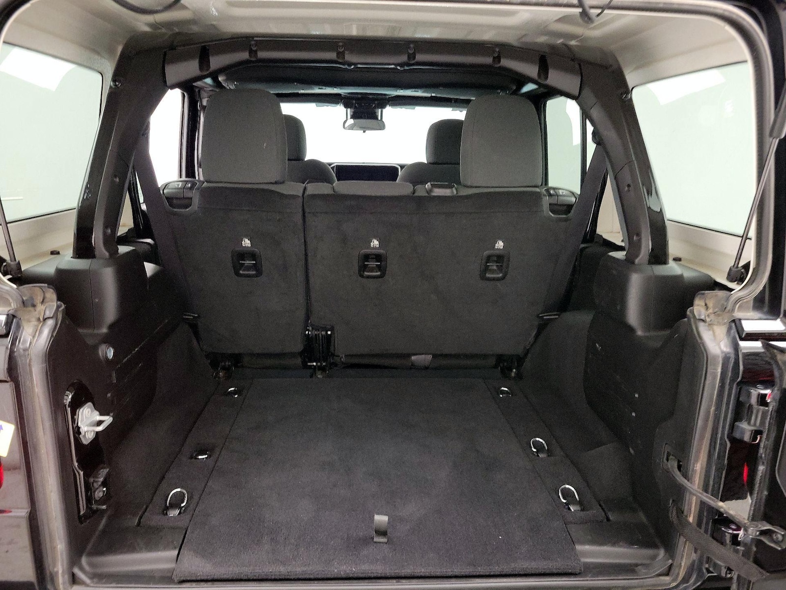 2025 Jeep Wrangler 4-Door Rubicon - Photo 21